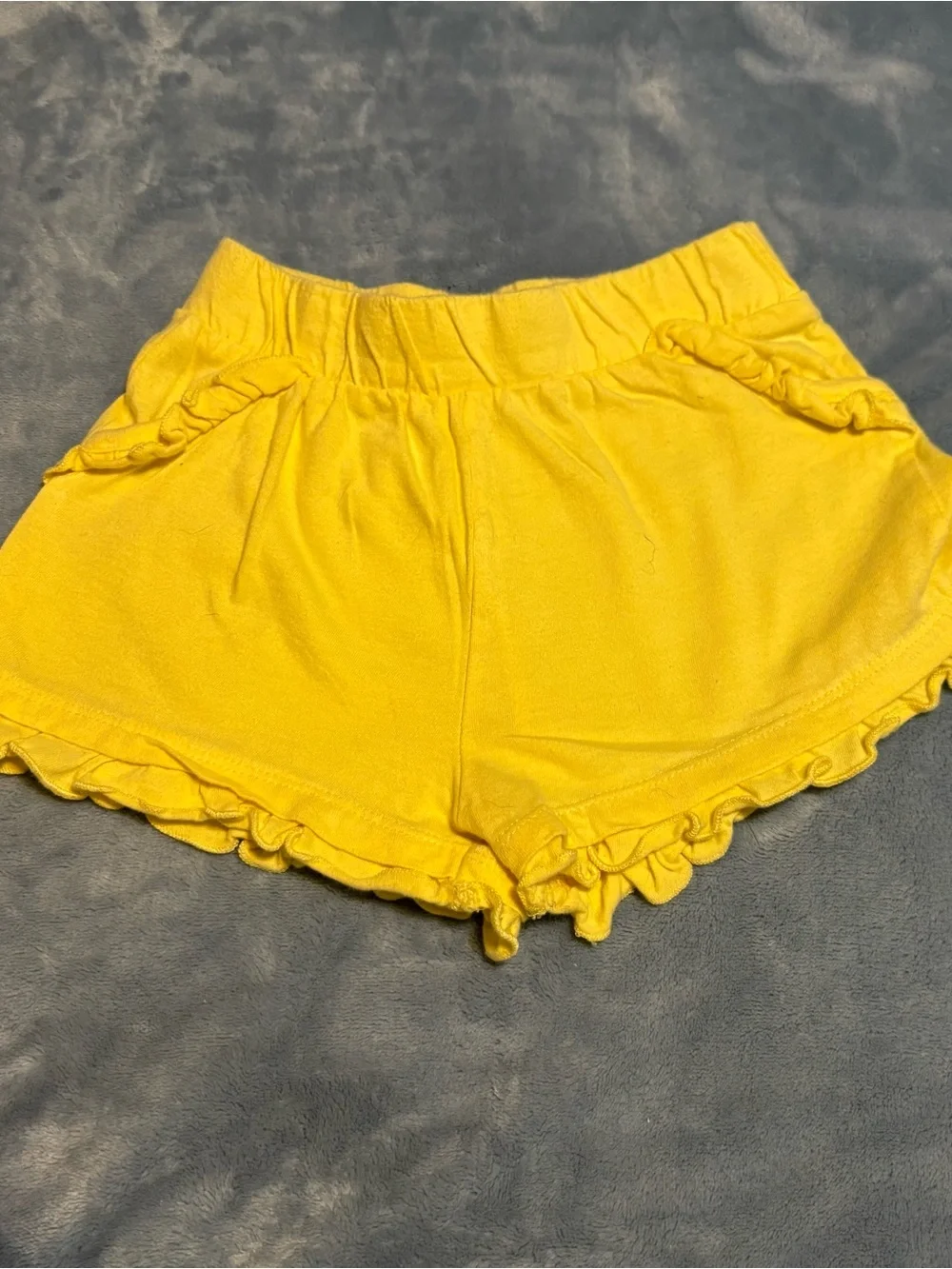 🌟Girls 6 (Small fit) OshKosh B'gosh Yellow Floral Ruffle Tank & Shorts Set